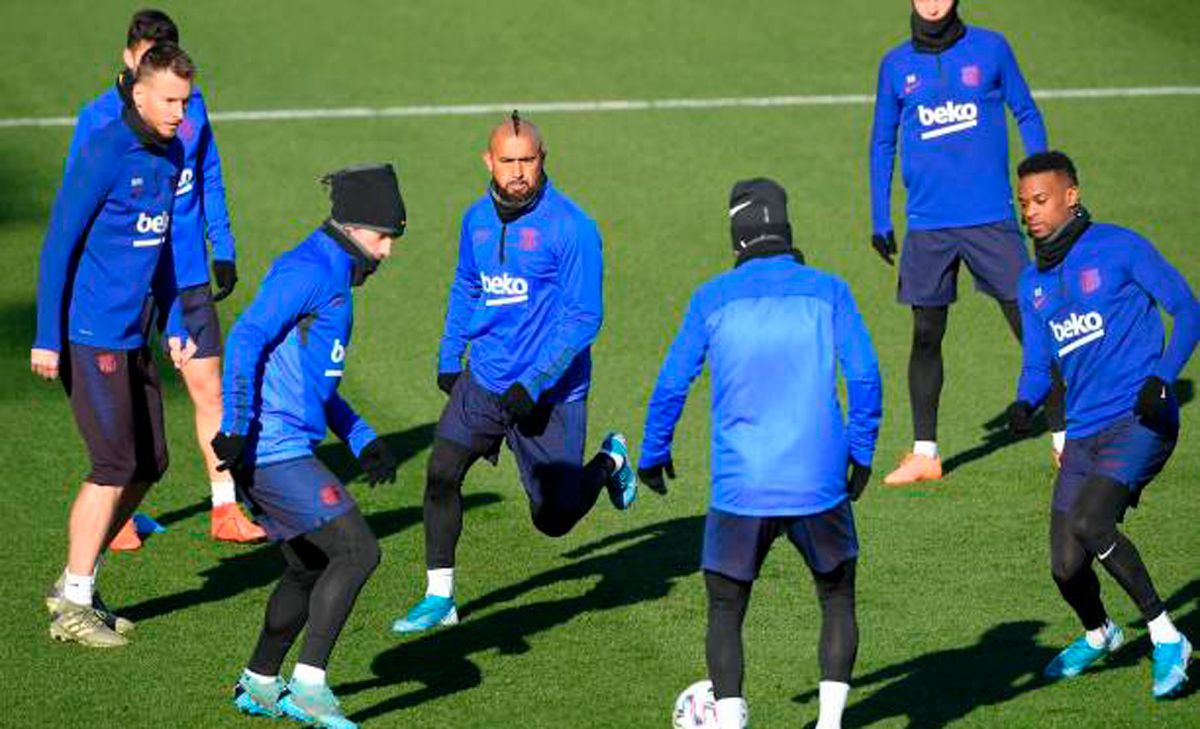 Barcelona encourages its players not to play if they are not 100 percent sure.