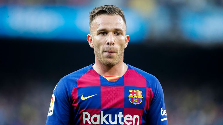 Barcelona is the only options that concern Arthur