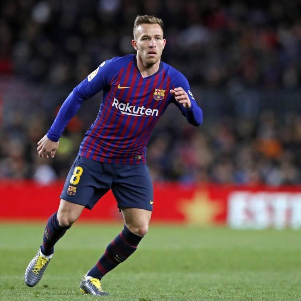 Rivaldo believes Arthur should stay in Barcelona  