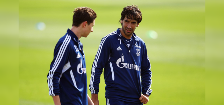 Schalke called Raul Gonzalez for advice