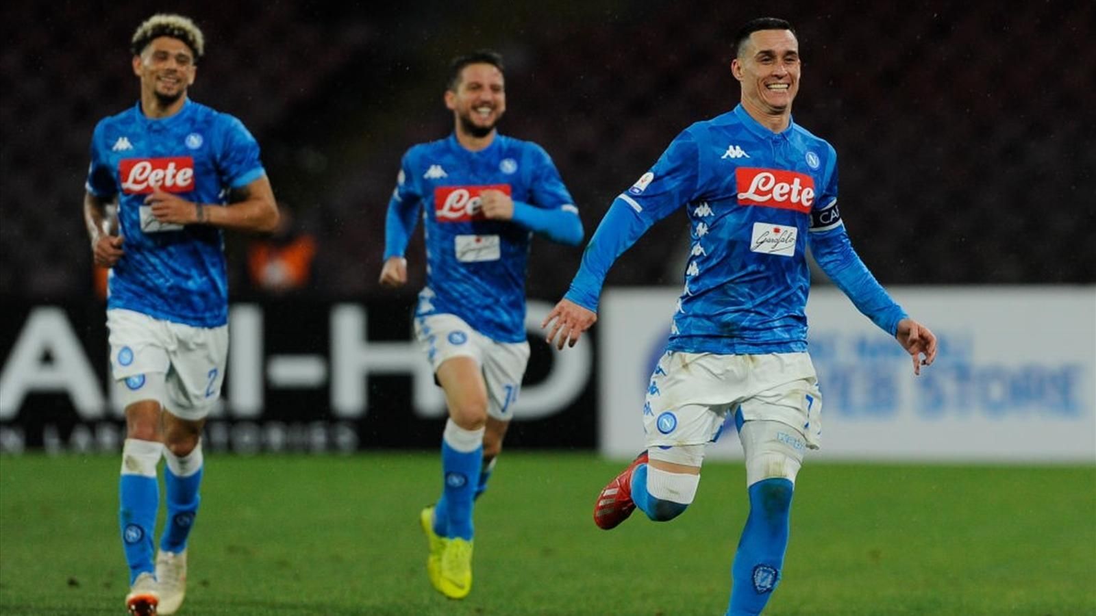 Mertens to sign a new deal with Napoli but Callejon could leave