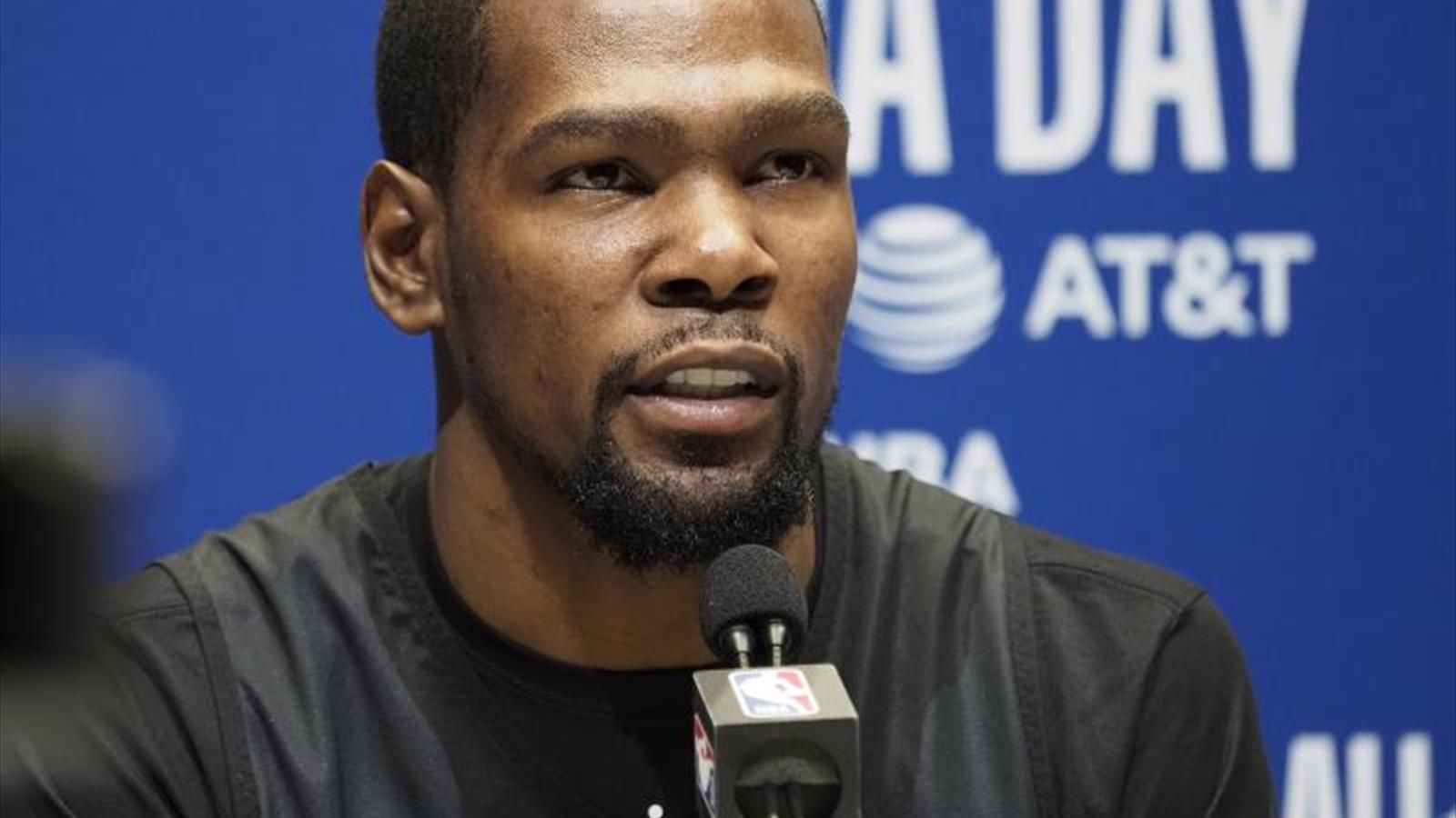 Kevin Durant will not play the NBA season  