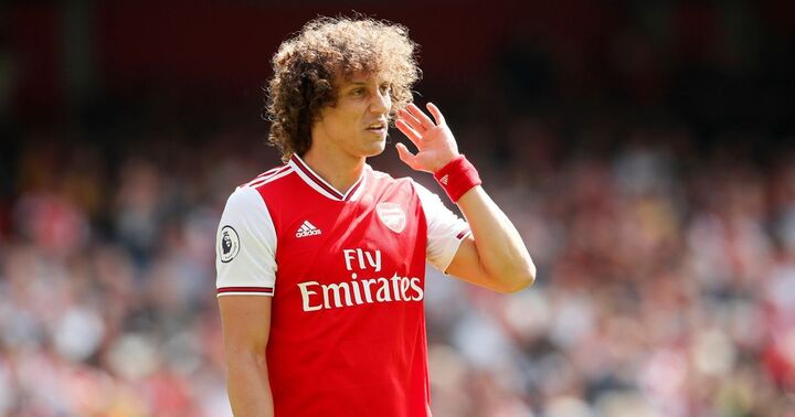 David Luiz wants to prolong his stay at Arsenal despite being out of contract  