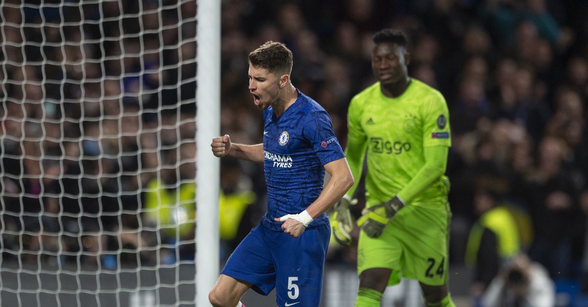 Juventus has given an incentive for Chelsea to sign one of three players including Jorginho.  