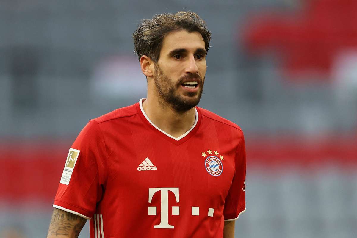 Javi Martinez available in all directions after leaving Bayern Munich