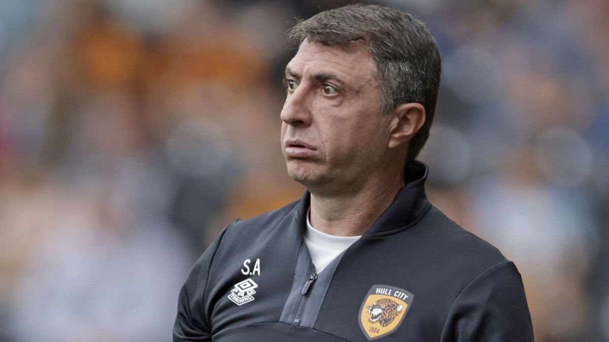Hull sack Shota Arveladze after eight months in charge