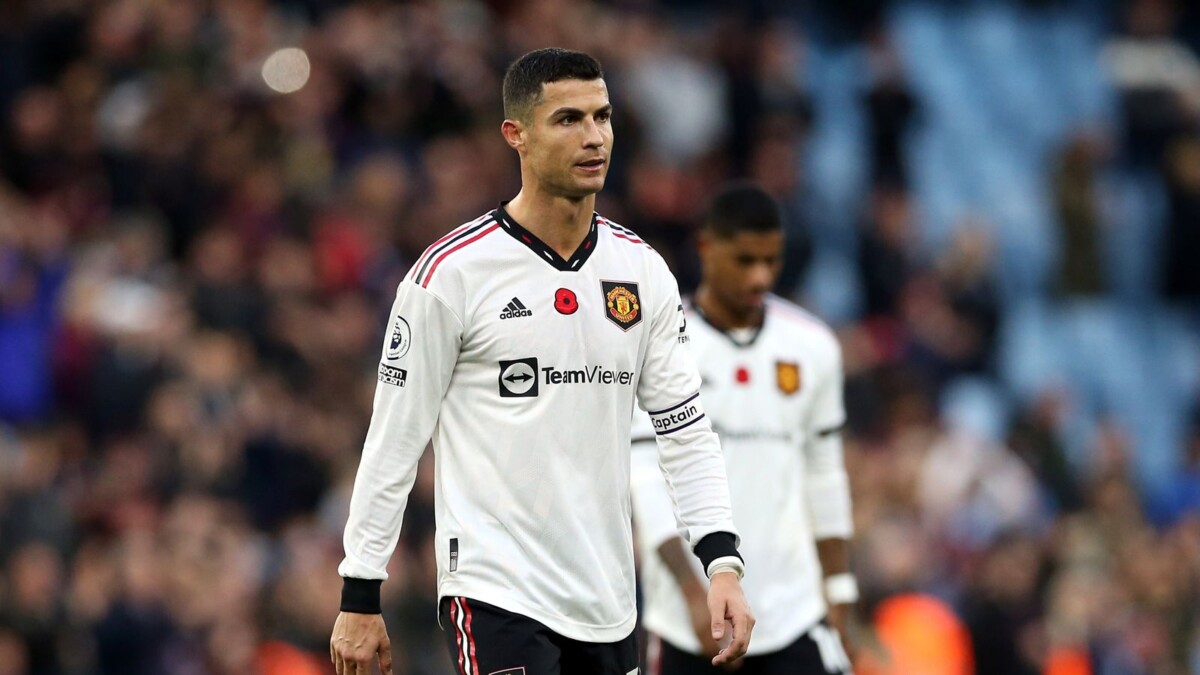 Jamie Carragher: Cristiano Ronaldo wants Man Utd to sack him