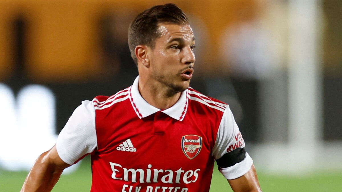 Fulham looking to sign Arsenal right-back Cedric Soares in January