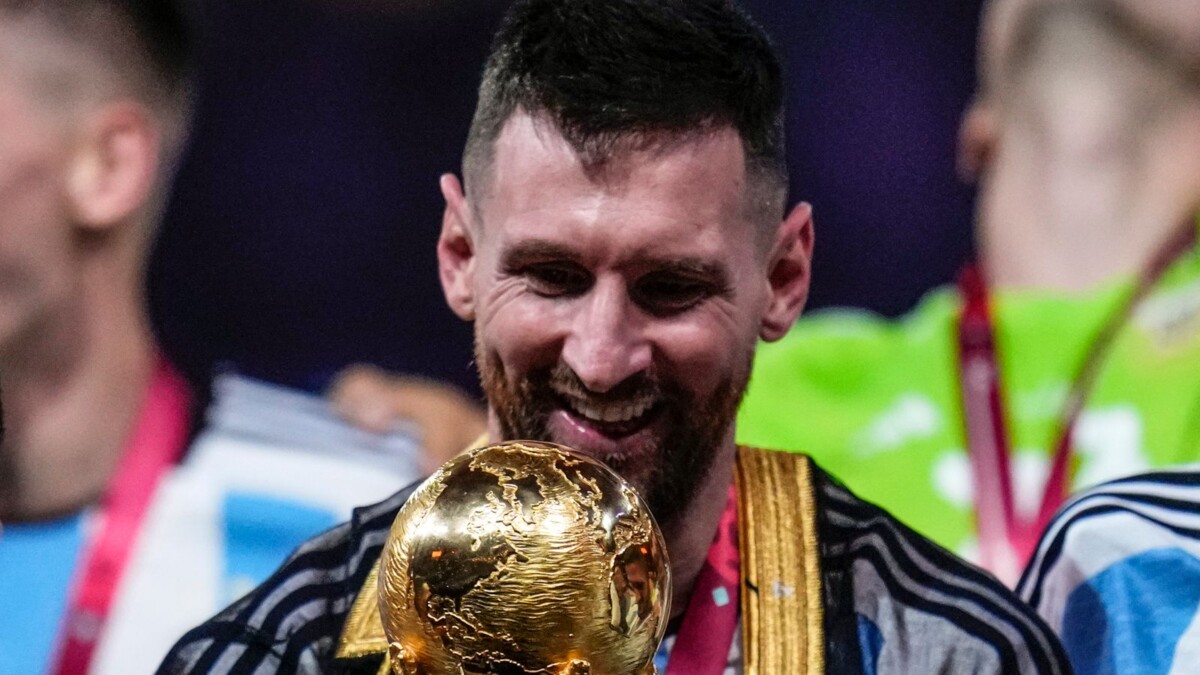 Lionel Messi: I want to continue with Argentina as world champion