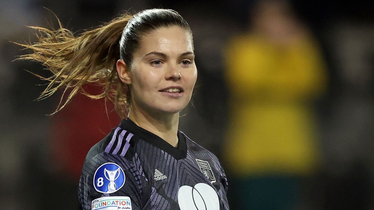 Arsenal Women eye Signe Bruun after Alessia Russo bid rejected