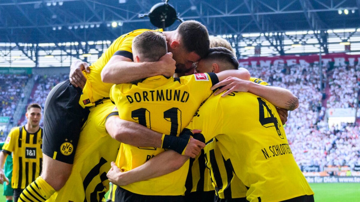 Borussia Dortmund one game away from the Bundesliga title