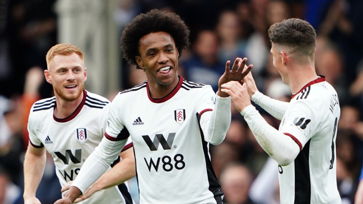 Football Scores: Fulham 5-3 Leicester